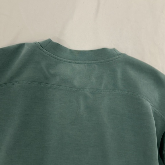 Lululemon Softstreme Perfectly Oversized Cropped Crew - Picture 7 of 7